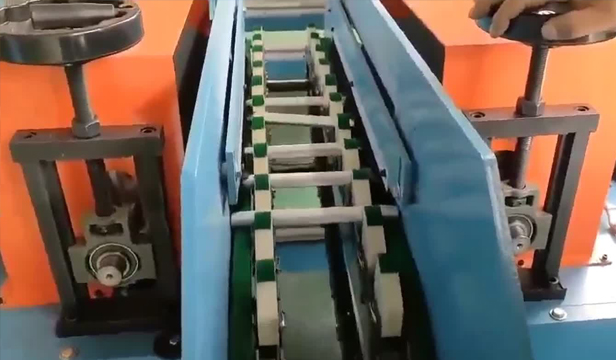 Brush machine